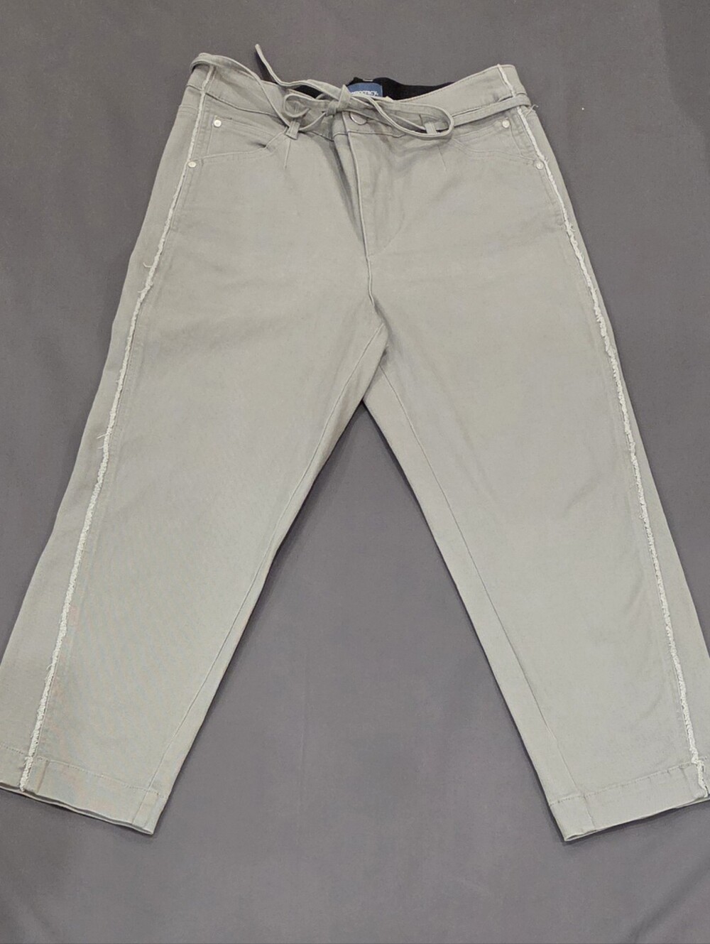 Democracy Ab Solution Cropped Straight Leg Pants Size 12 Olive Green